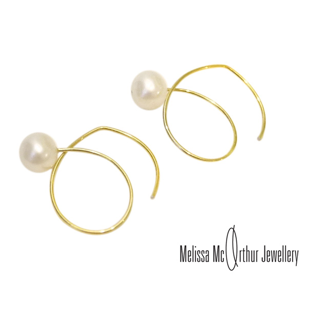 Melissa Mcarthur Jewellery ロンドン発ワイヤージュエリー22kゴールド 淡水パールピアス メリッサマッカーサージュエリー