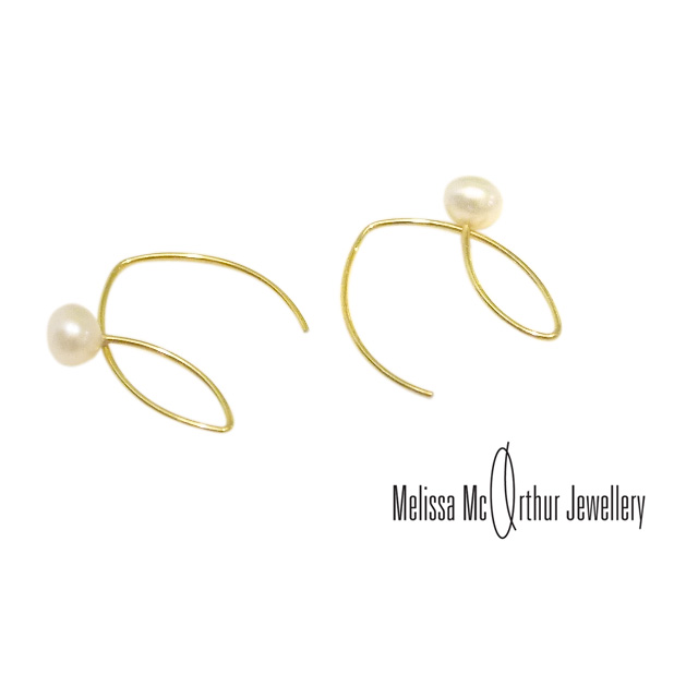 Melissa Mcarthur Jewellery ロンドン発ワイヤージュエリー22kゴールド チビ淡水パールピアス メリッサマッカーサージュエリー