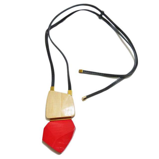マルニ　木製　ウッドネックレス　赤×ベージュ　MARNI