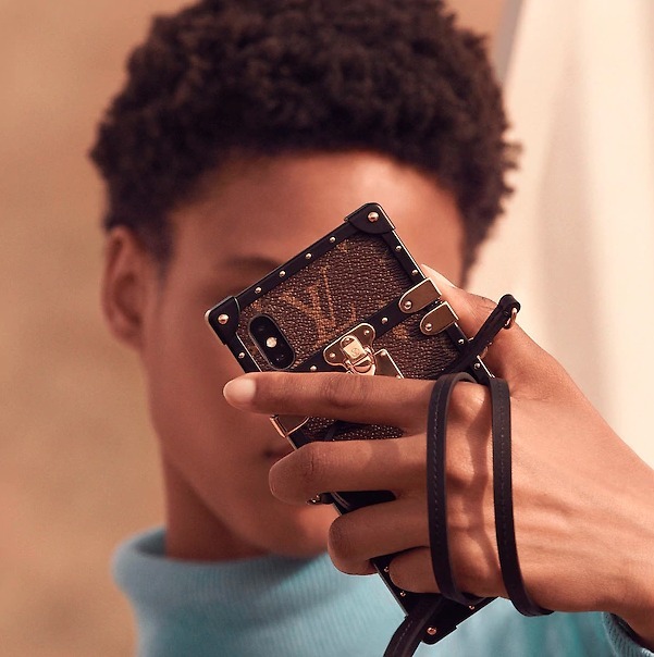 LOUISVUITTON iPhoneXS アイトランク-